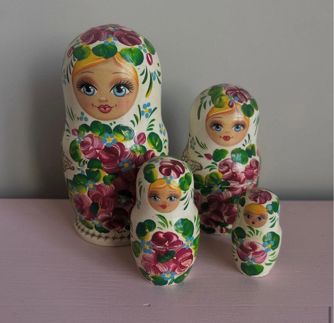 Set van 4 Matroesjka poppen - handgeschilderd, Ophalen of Verzenden, Gebruikt