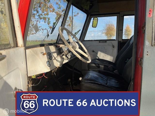 Magirus-Deutz 85 D 11 AWD Bus | 1967 | Route 66 Auctions, Auto's, Oldtimers, Overige merken, Overige carrosserieën, Zwart, Bedrijf