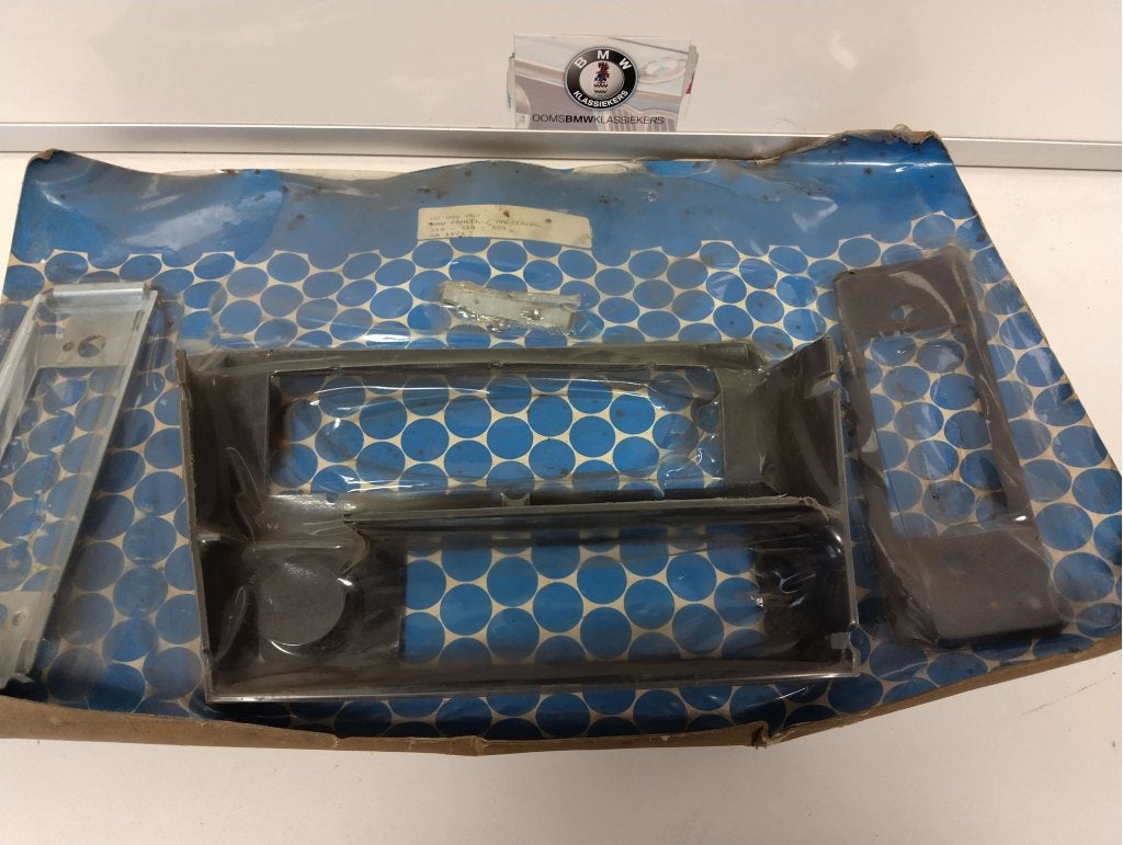 BMW E21 radioinbouwset compleet n.o.s., Niet ingevuld, Niet ingevuld, Nieuw, Ophalen of Verzenden