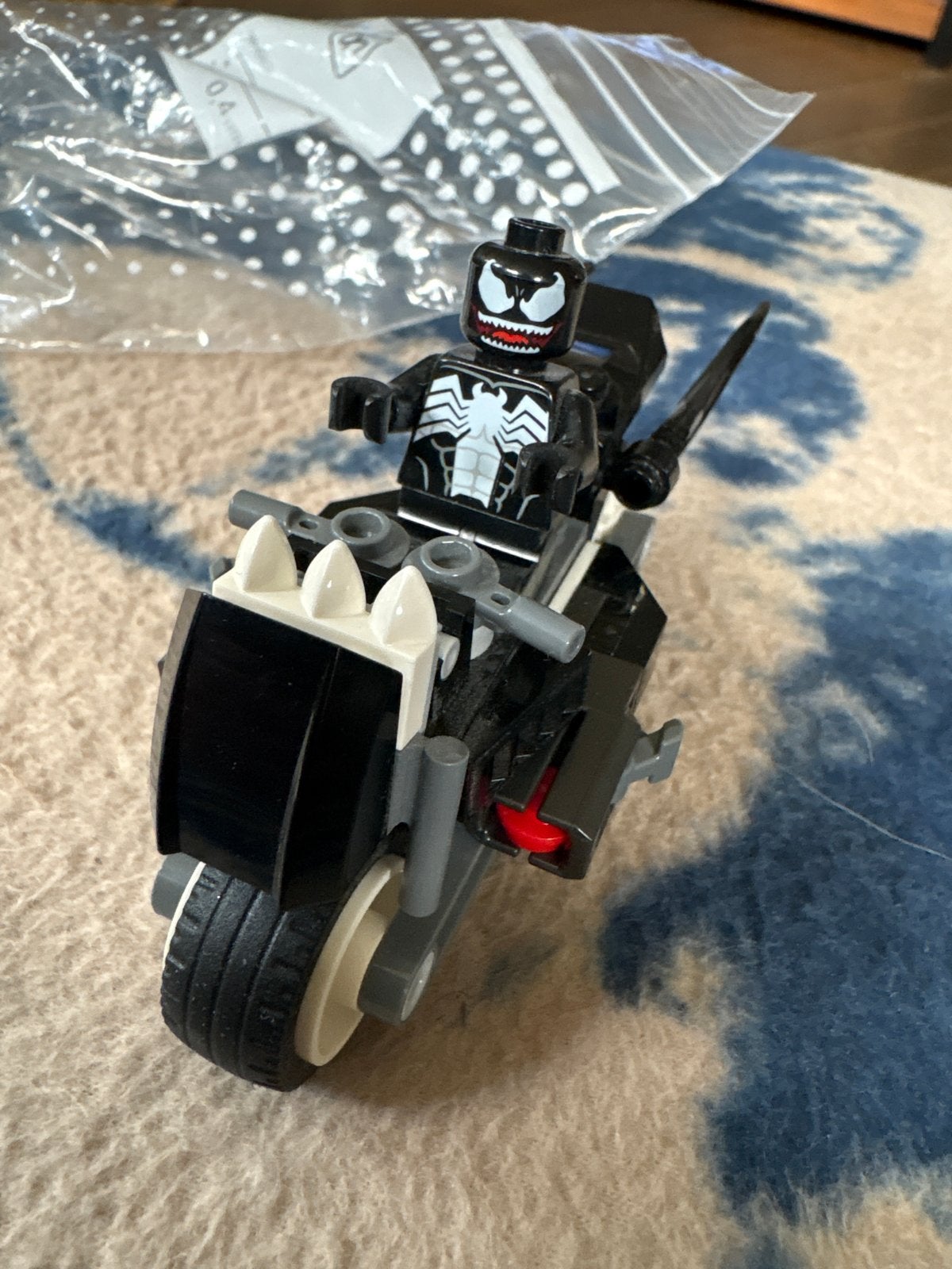 LEGO Marvel Venom Minifiguur met Motor, Marvel, Lego, Ophalen of Verzenden, Zo goed als nieuw
