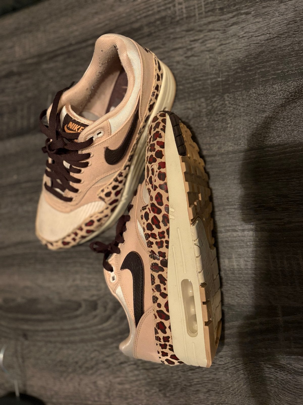 Nike Air Max 1 Leopard Print Sneakers, Kleding | Dames, Ophalen of Verzenden, Zo goed als nieuw, Beige, Sneakers of Gympen