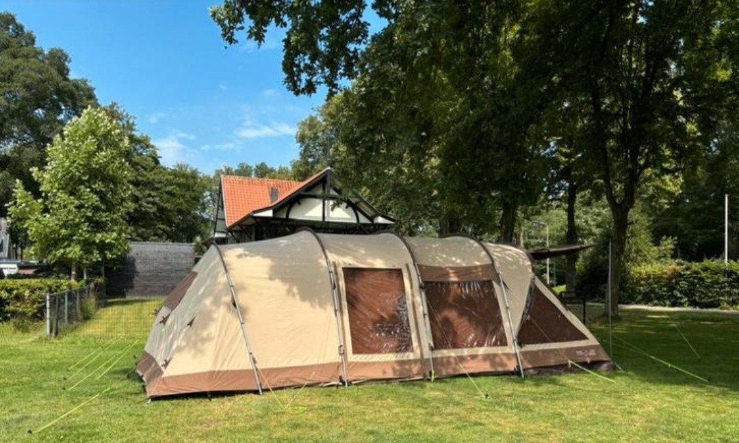 Outwell tunneltent.Polykatoen.6 persoons.Zeer netjes., Caravans en Kamperen, Ophalen, Gebruikt
