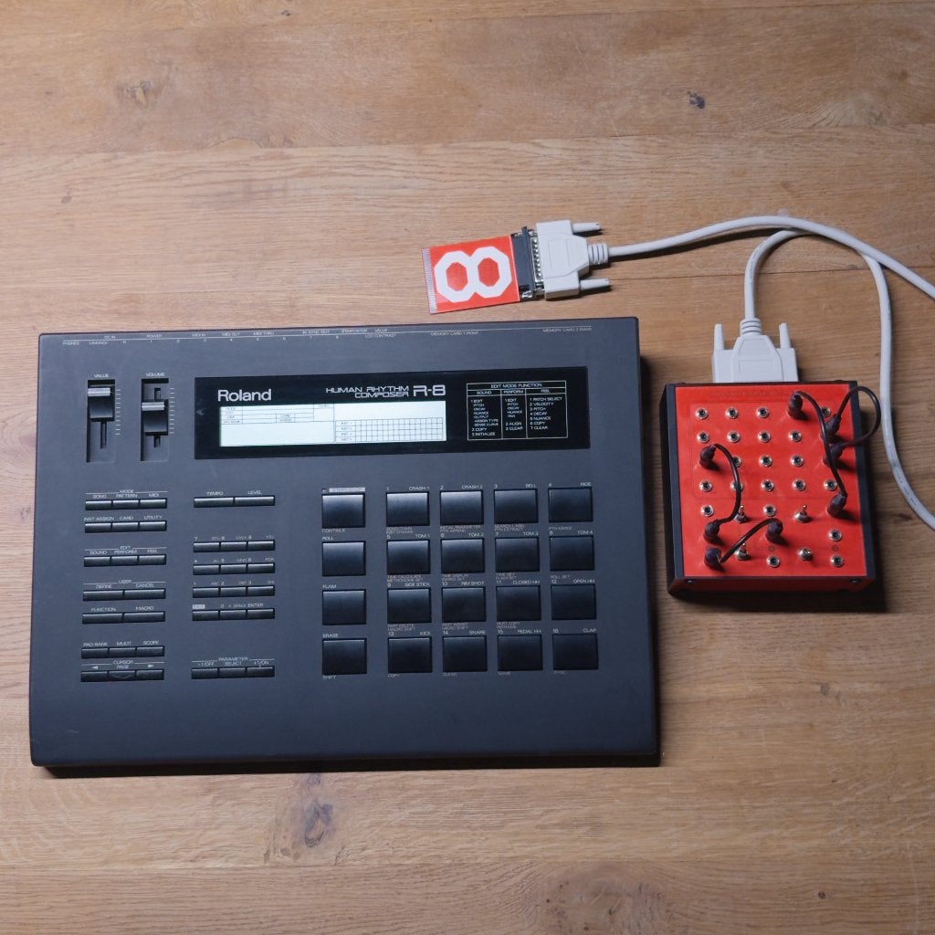 Roland R8 +  Circuitbenders percussion grinding patch box, Muziek en Instrumenten, Ophalen of Verzenden, Gebruikt, Roland
