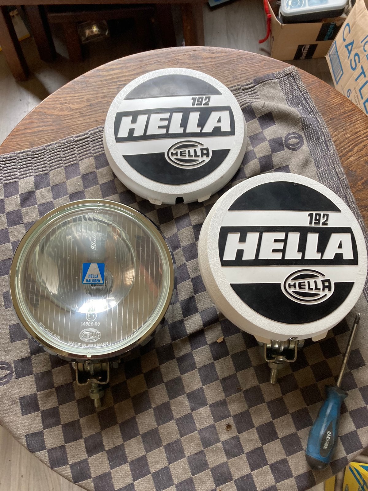 Oldtimer 2 Hella nieuwe verstralers type 192 met covers, Auto-onderdelen, Ophalen of Verzenden, Nieuw