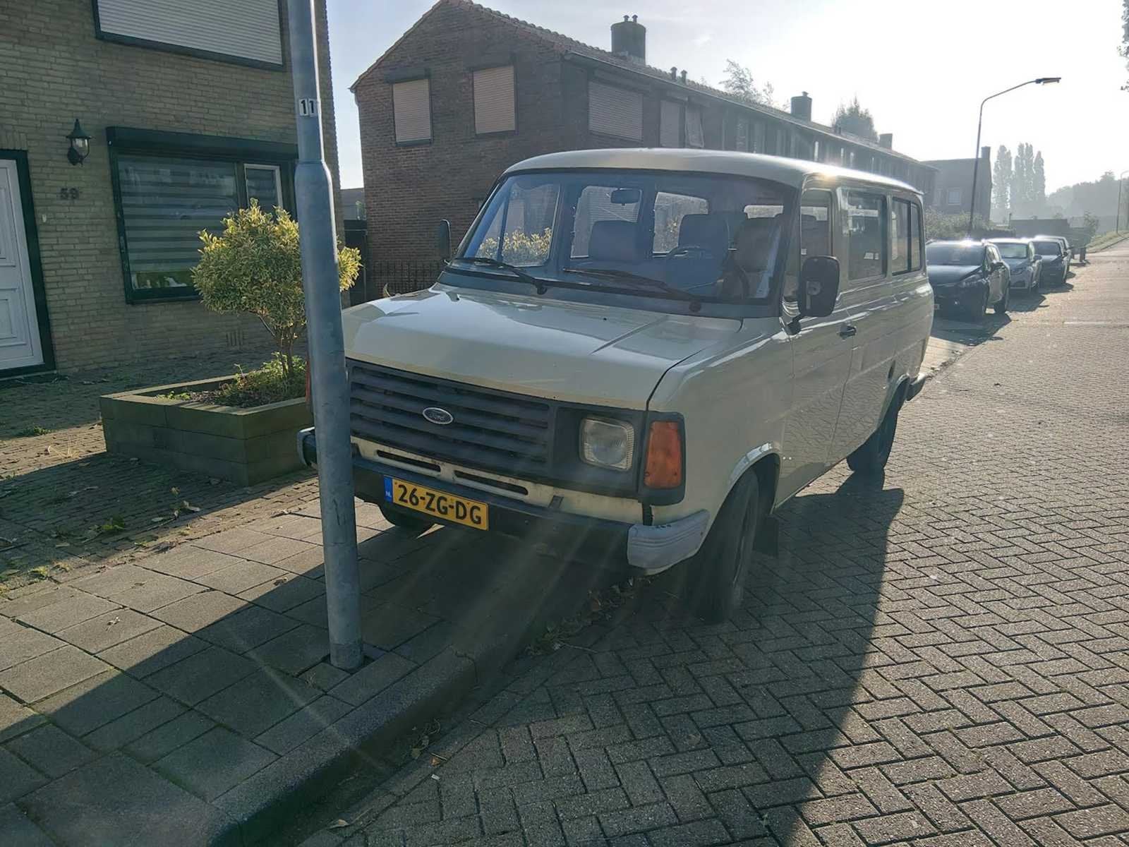 1982 ford TRANSIT 100 AUTOCAR Personenauto, Gebruikt, 8 stoelen, 4 cilinders, 1299 kg