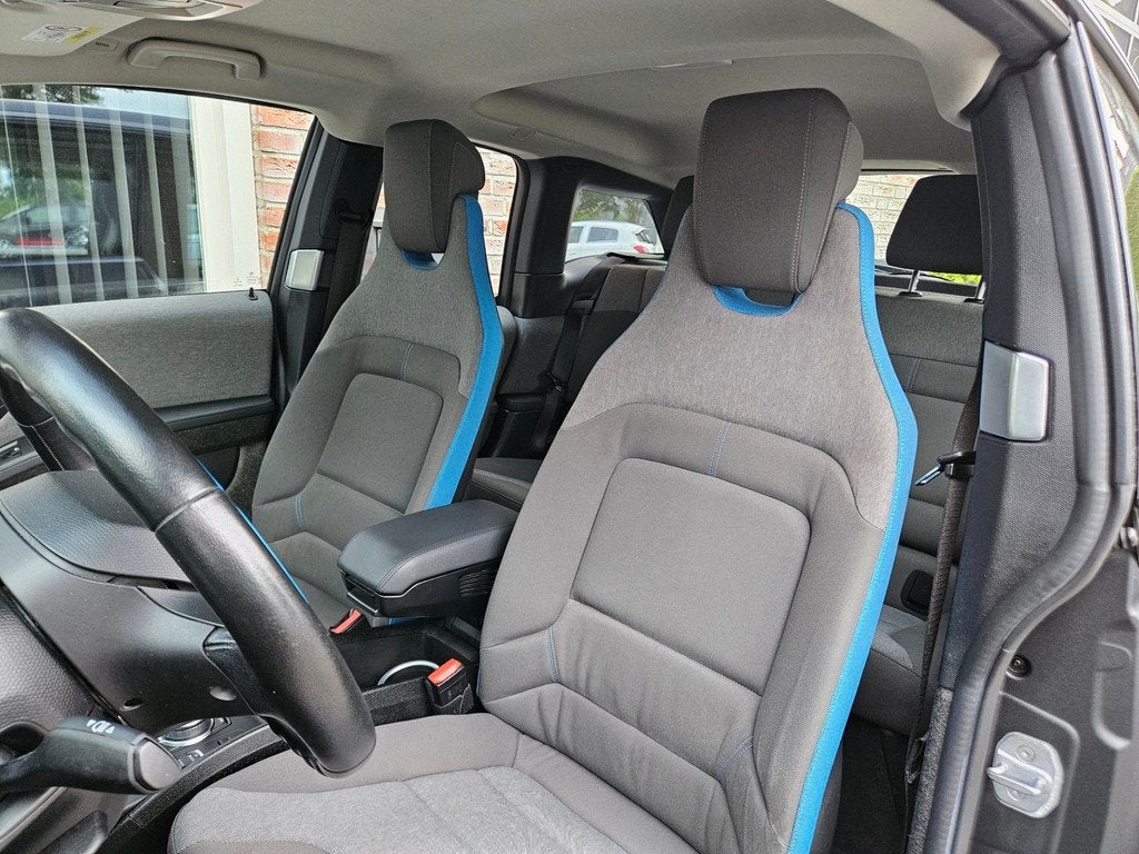 BMW I3 Basis iPerformance 94Ah 33 kWh LED! Camera! Nette Aut, Auto's, BMW, Automaat, Achterwielaandrijving, Gebruikt, 300 km