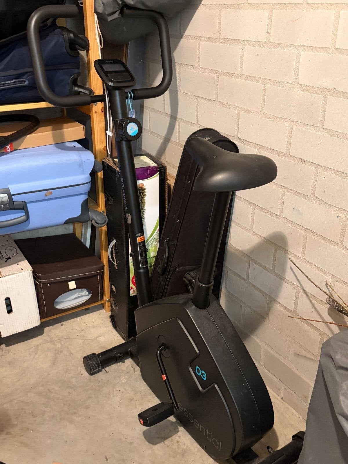 Domyos Essential 03 Hometrainer - Zo goed als nieuw, Ophalen, Zo goed als nieuw, Metaal, Benen