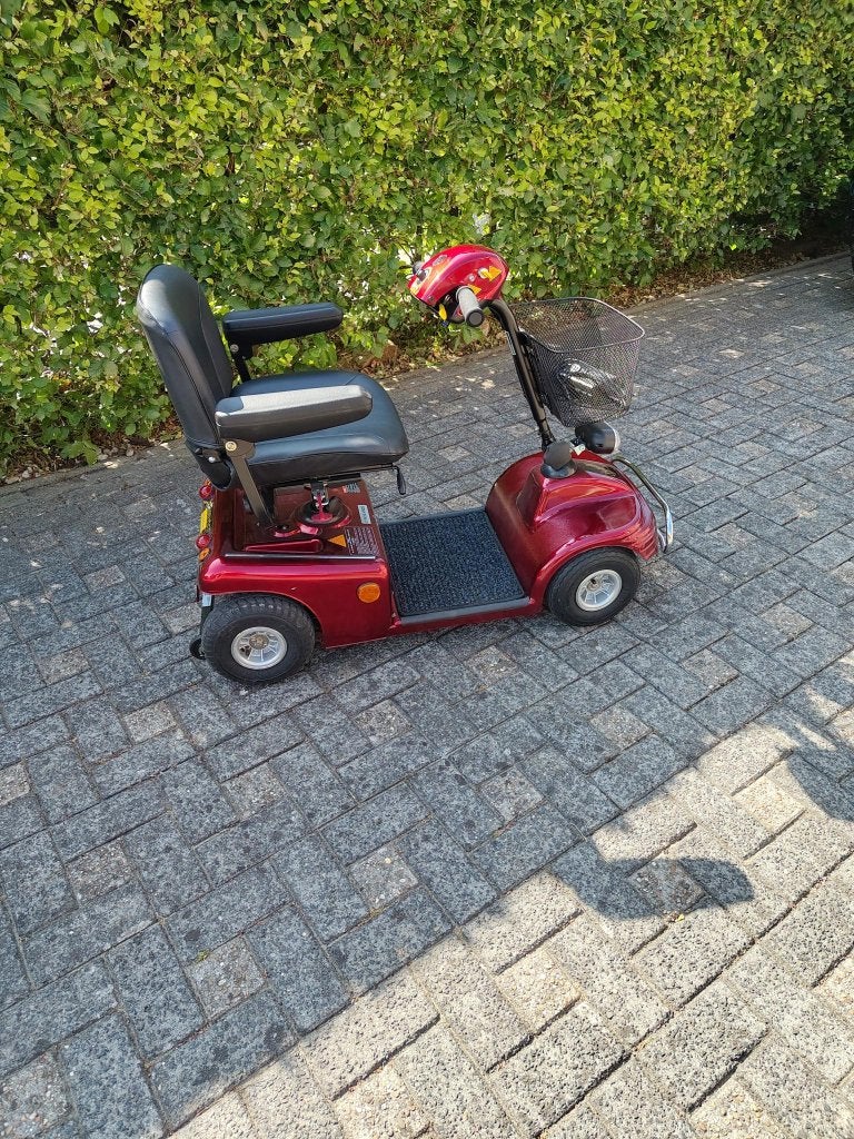 Scootmobiel shoprider, Ophalen, Zo goed als nieuw, Shoprider, 10 km/u of minder