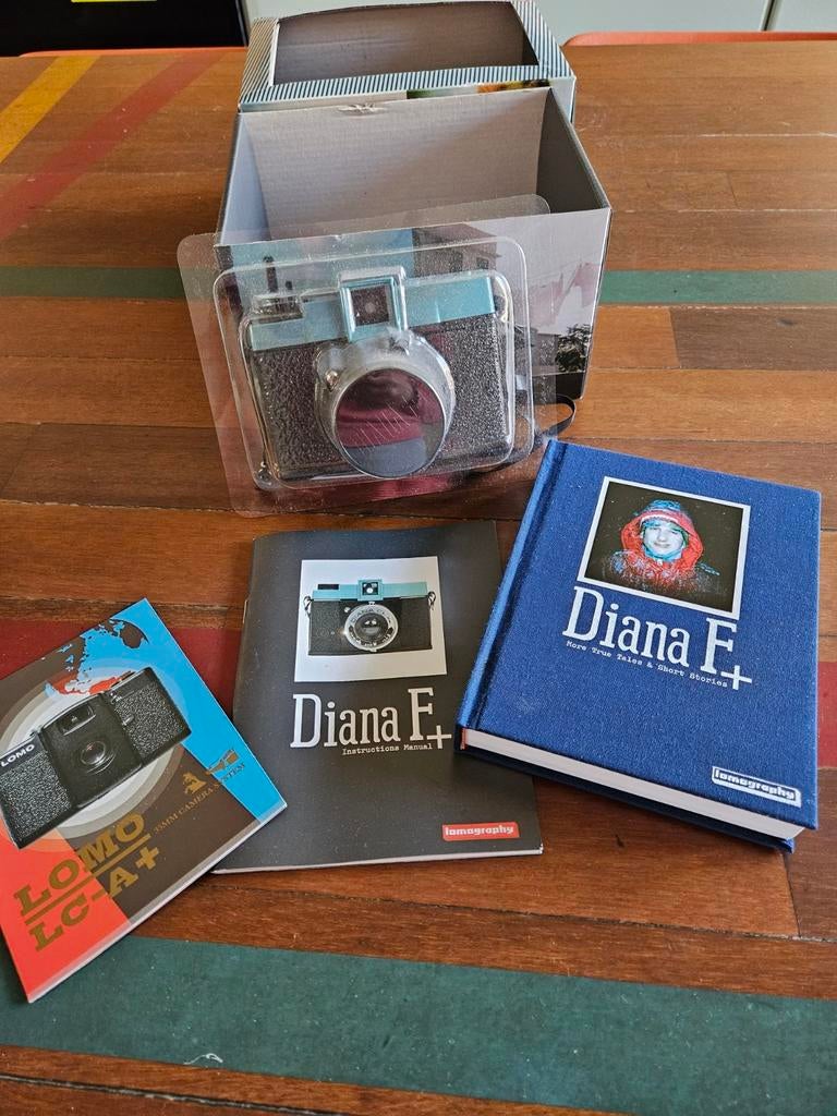 Nieuwe Lomography Diana F+ camera met boeken en doos, Audio, Tv en Foto, Fotocamera's Analoog, Nieuw, Compact, Overige Merken