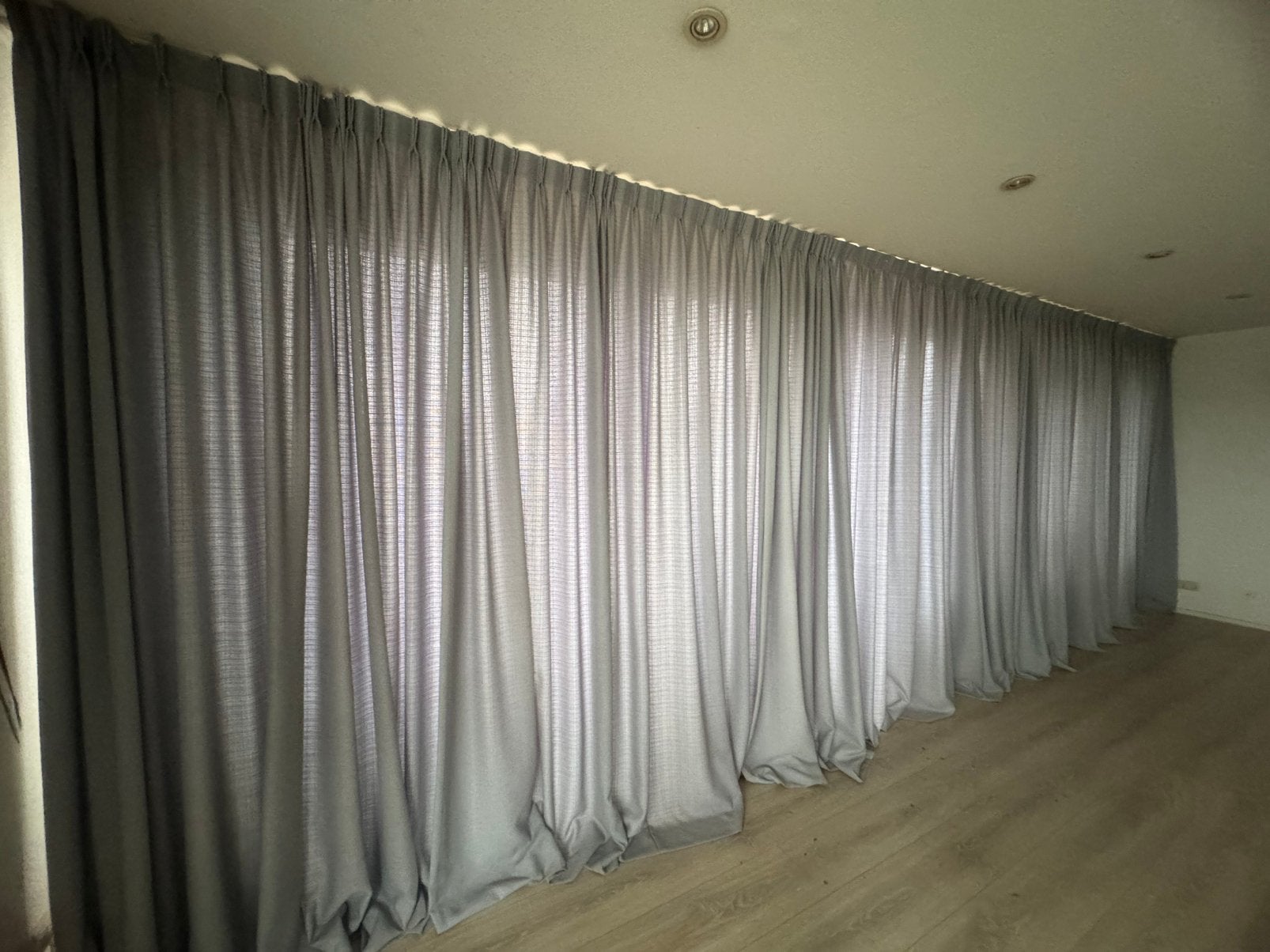 Gordijnen Blauw/grijs 6.50 x 2.60 m, Ophalen, Gebruikt, Beige