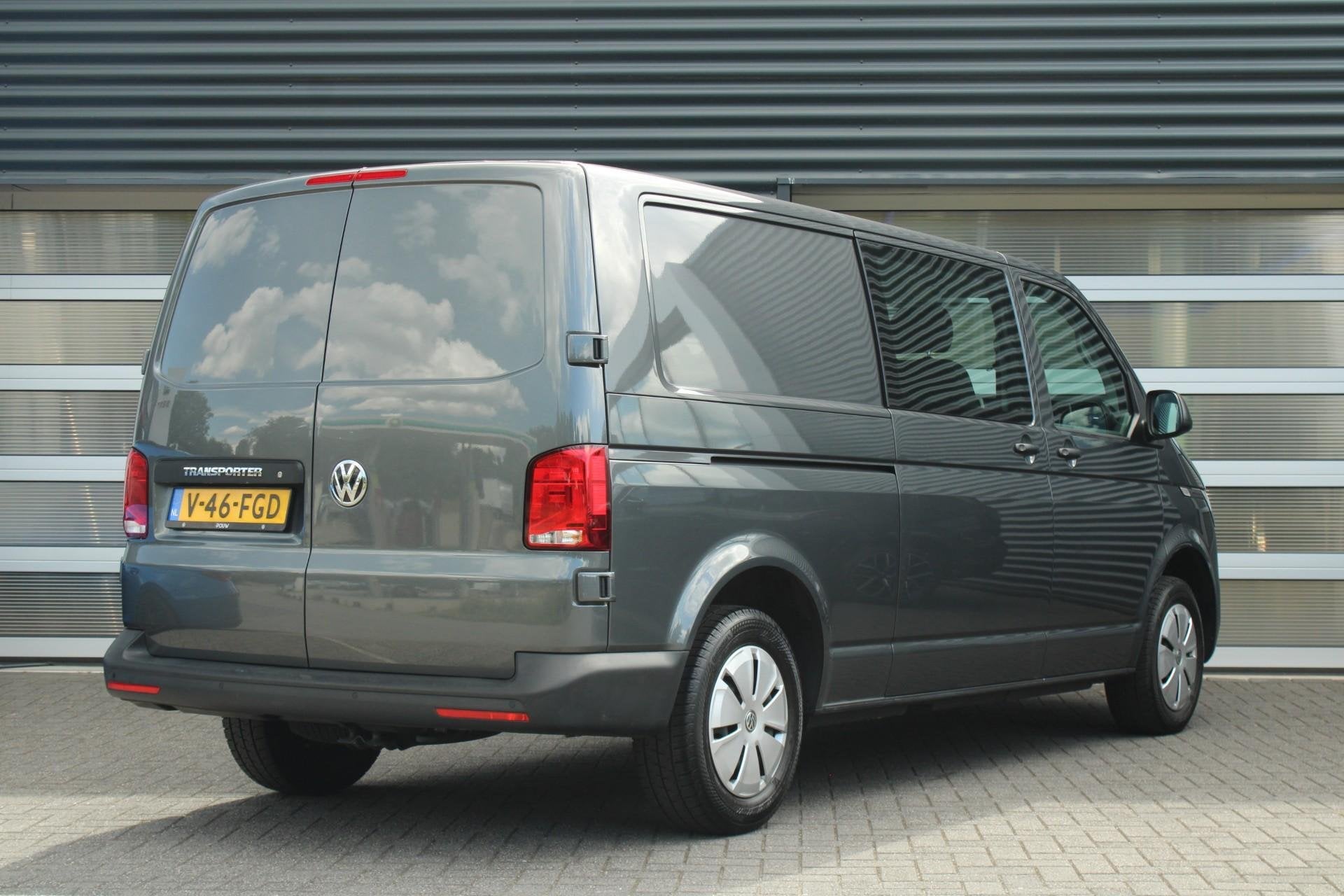 Volkswagen Transporter 2.0 TDI 150pk L2H1 30 DC Comfortline, Auto's, 12 maanden, Stof, Gebruikt, 4 cilinders