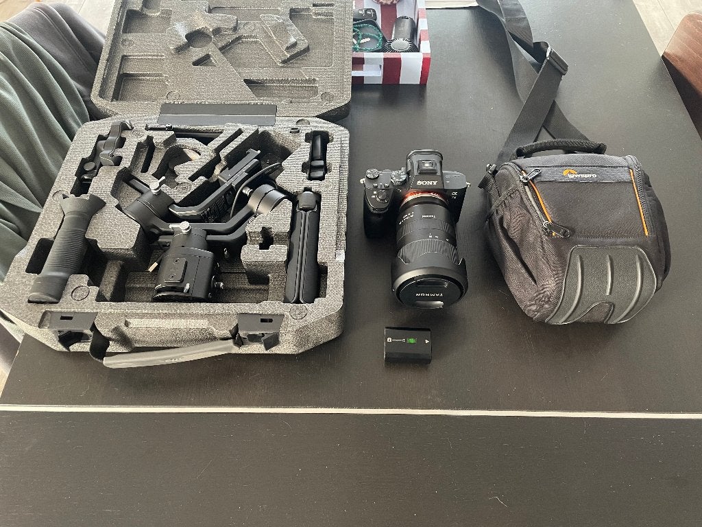 Sony A7III met Tamron 28-75mm F/2.8 + Ronin SC Gimbal, Ophalen, Bluetooth, Screenprotector, Zo goed als nieuw