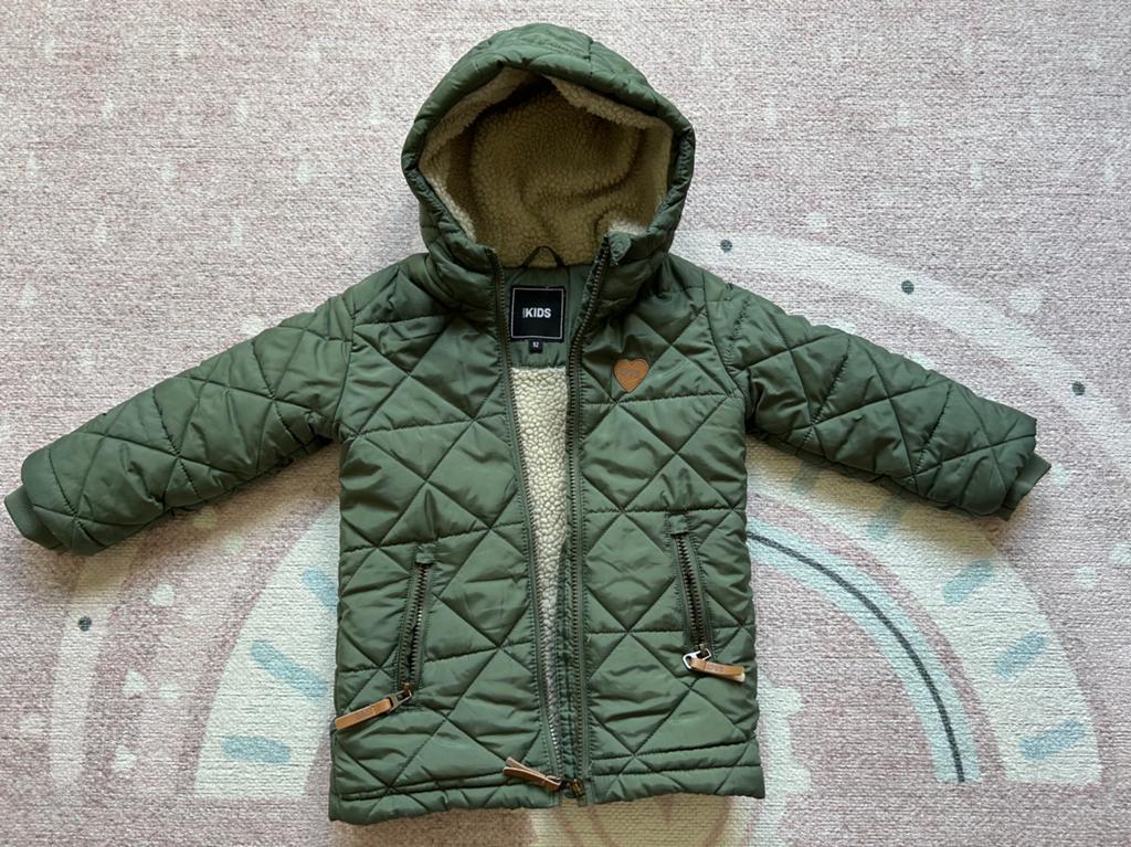 Meisjes half lange winterjas maat 92 (ZGAN!), Kinderen en Baby's, Ophalen of Verzenden, Zo goed als nieuw, Meisje, Jas