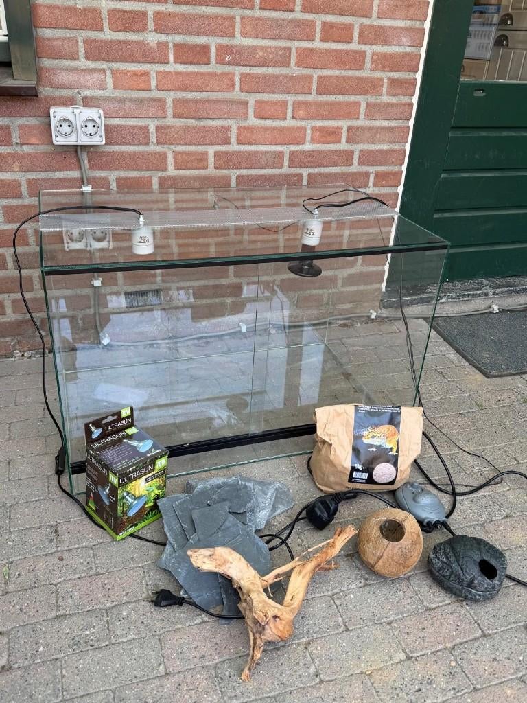 Terrarium gekko incl. verlichting/verwarming, Dieren en Toebehoren, Ophalen, Zo goed als nieuw, Terrarium of Paludarium