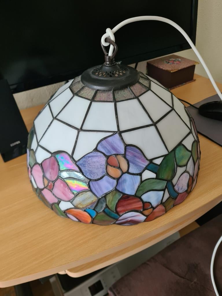 Tiffany Stijl Hanglamp met Bloemmotief, Huis en Inrichting, Lampen | Hanglampen, Ophalen of Verzenden, Glas, Minder dan 50 cm