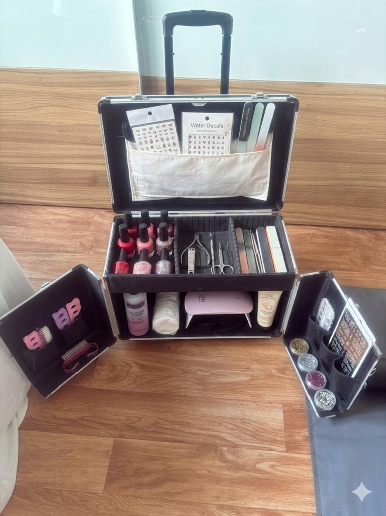 Manicure/Make-up/Gereedschapskoffer op wielen, Gebruikt, Zwart, Ophalen of Verzenden, Met slot