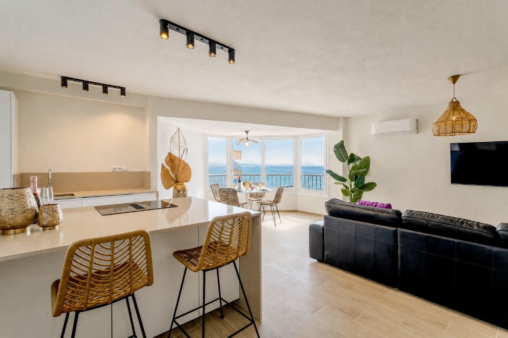 Fantastisch penthouse aan zee met adembenemend uitzicht, Huizen en Kamers, Buitenland, El Campello (Alicante), Spanje, 3 kamers