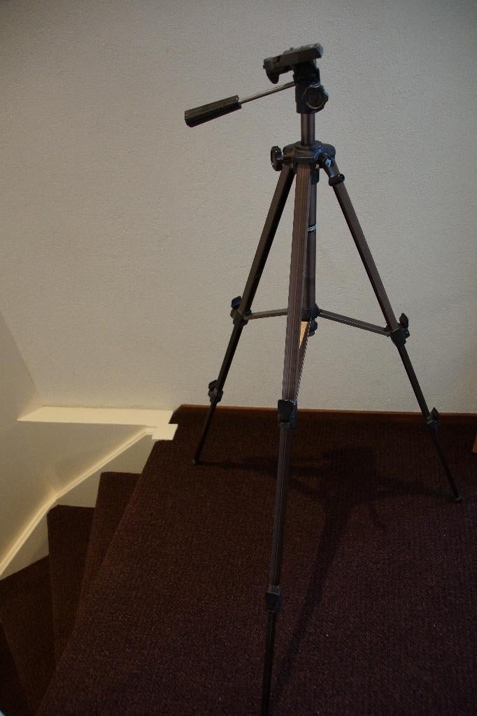 Luxon Statief type 1417, Audio, Tv en Foto, Fotografie | Statieven en Balhoofden, Gebruikt, Minder dan 150 cm, Met balhoofd, Ophalen of Verzenden
