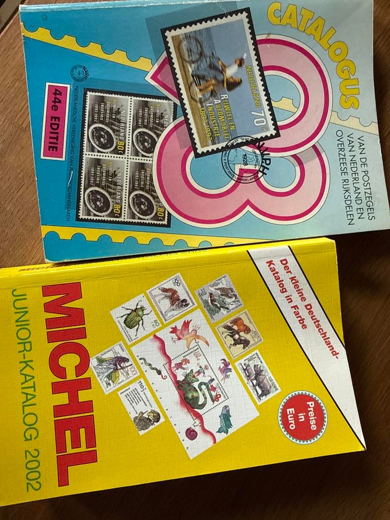 Postzegelcatalogi: NVPH 44e Editie & Michel Junior 2002, Ophalen of Verzenden, Gebruikt