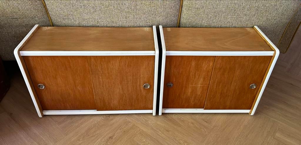 Set van 2 vintage wandkasten jaren '60 met schuifdeuren, Antiek en Kunst, Antiek | Meubels | Kasten, Ophalen