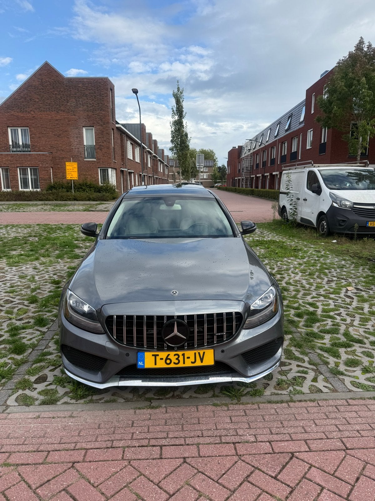 Mercedes-Benz C-Klasse C300 2017 Grijs, 10 km/l, 75 €/maand, Particulier, Sedan