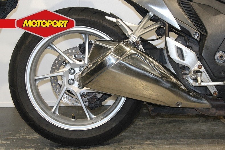 Honda VFR 1200 F DCT (bj 2010), Motoren, Sport, Mc.benelux@honda-eu.com, Doornveld 180
B-1731  Zellik, BE, Gebruikt
