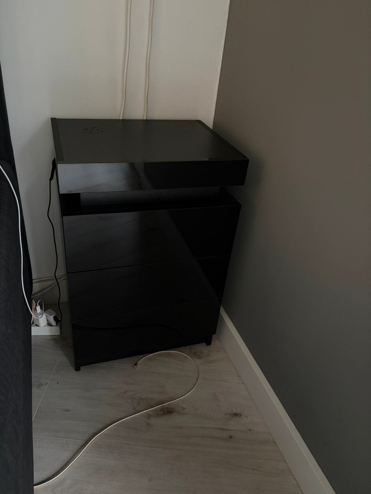 Nachtkast met led, Ophalen, Zo goed als nieuw, Minder dan 45 cm, Minder dan 55 cm