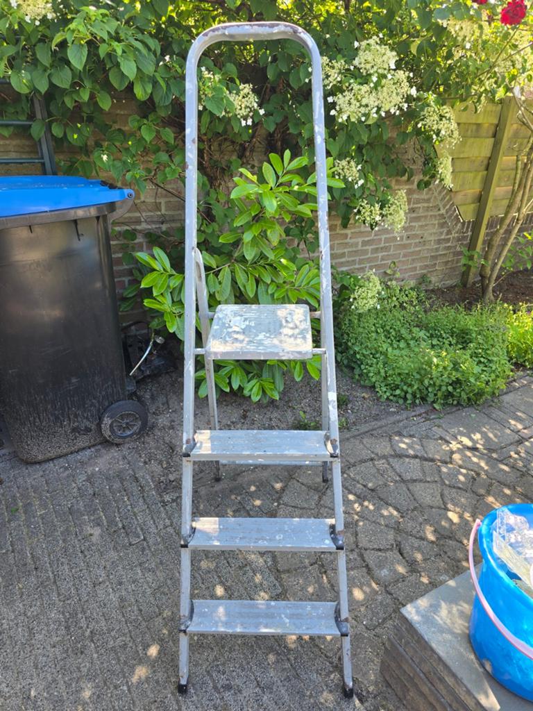 Huishoudtrap 4 treden, Doe-het-zelf en Verbouw, Ladders en Trappen, Ophalen of Verzenden, Minder dan 2 meter