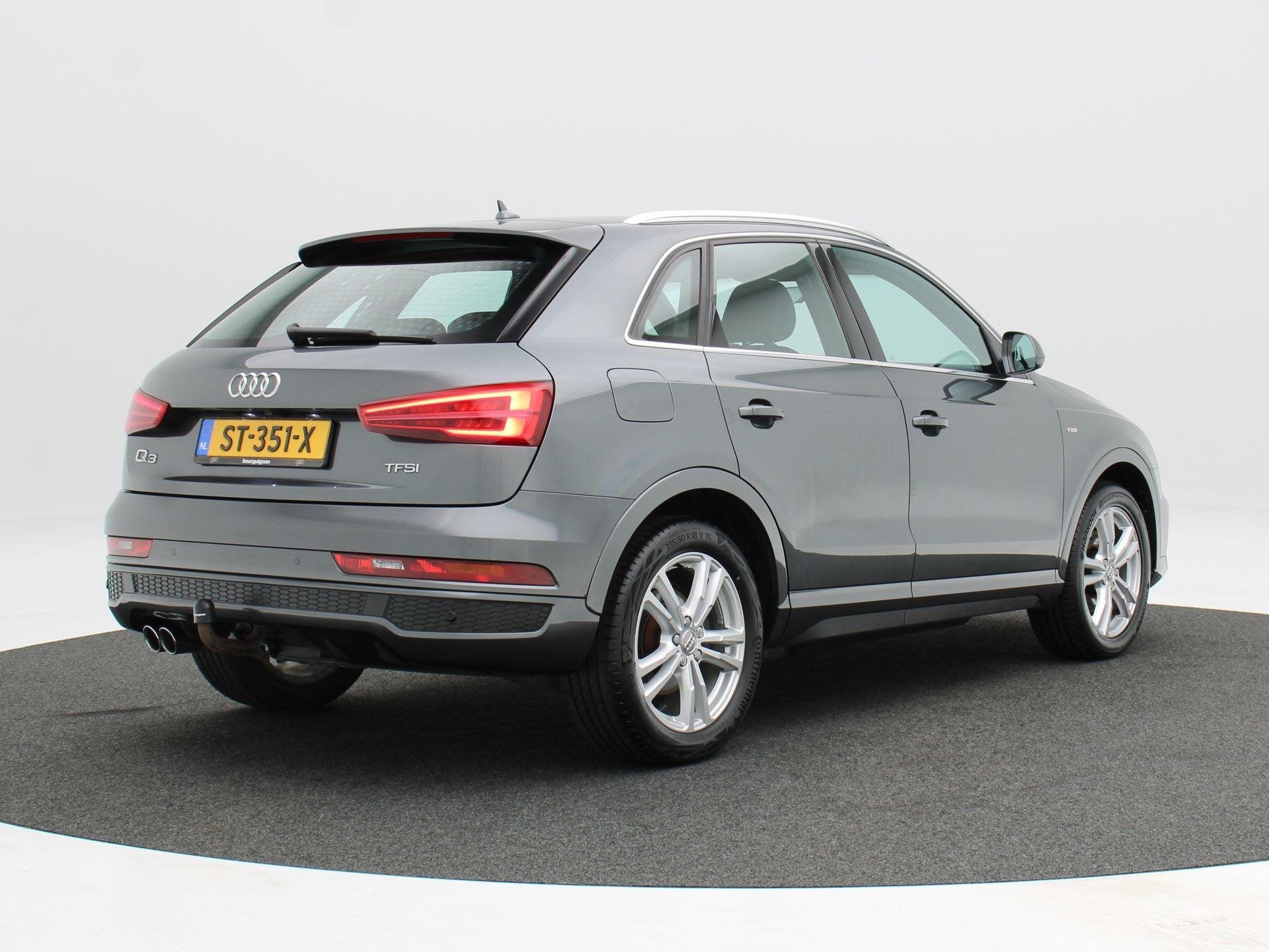 Audi Q3 1.4 TFSi 150 Pk Automaat S-Line | Trekhaak | Half Le, Auto's, Dealer onderhouden, 1380 kg, Euro 6, 4 cilinders