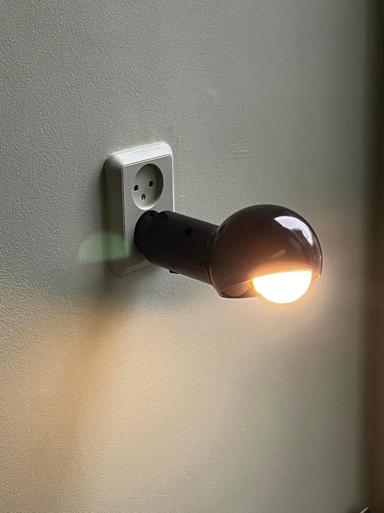 Deense Design Wandlamp - Bendt Hansen, Huis en Inrichting, Lampen | Tafellampen, Gebruikt, Minder dan 50 cm, Kunststof, Ophalen