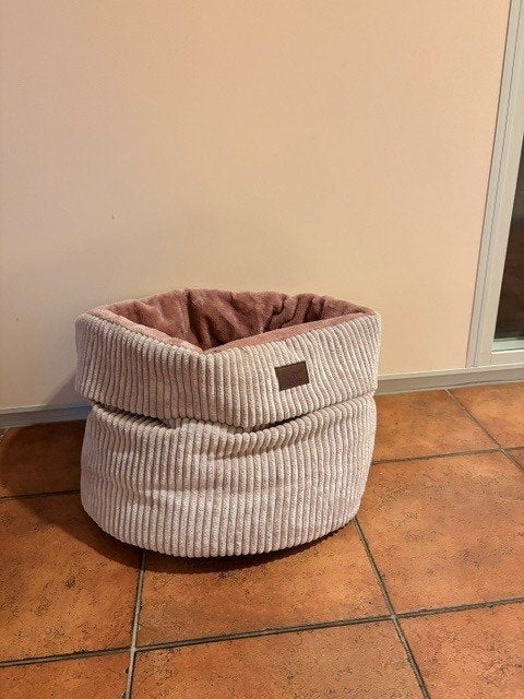 Designed by Lotte kattenmand Ribbed Hoog Roze, Ophalen, Designed by Lotte, ., Nieuw
