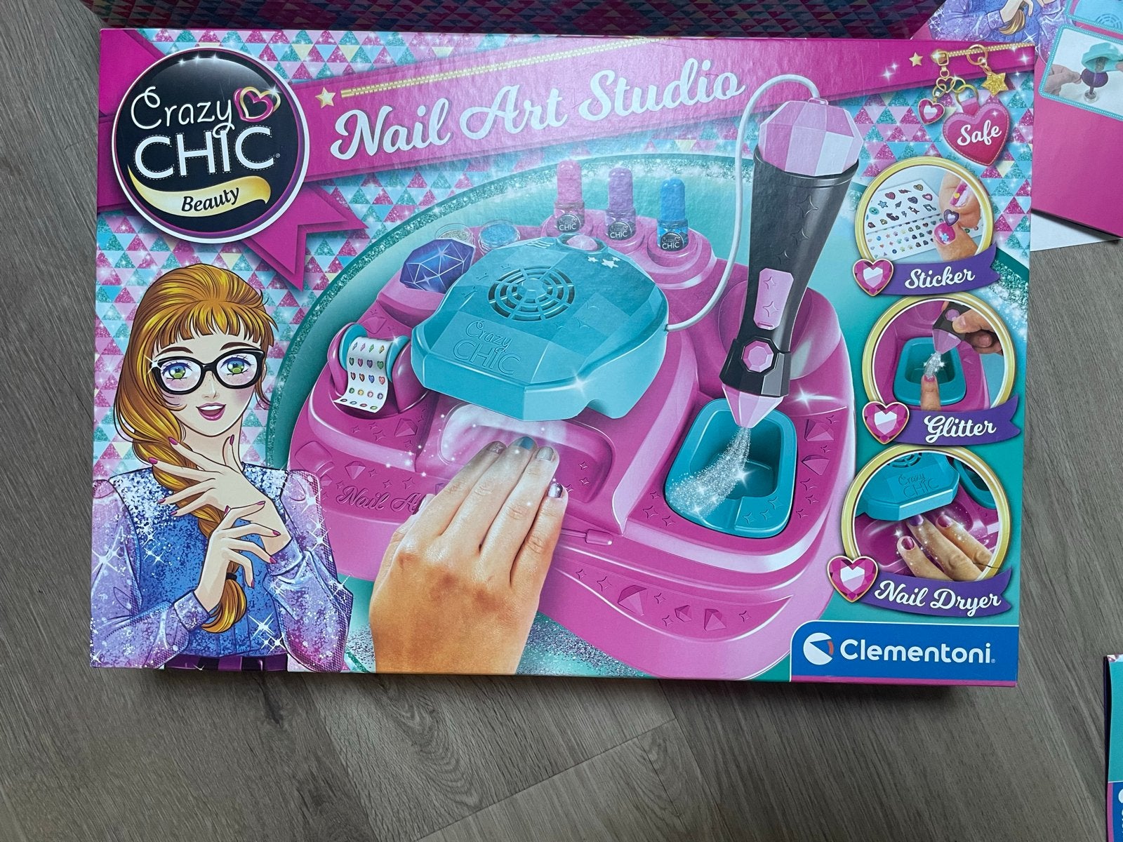 Crazy Chic Nail Art Studio Clementoni - Zo goed als nieuw, Ophalen, Zo goed als nieuw, Knutselen