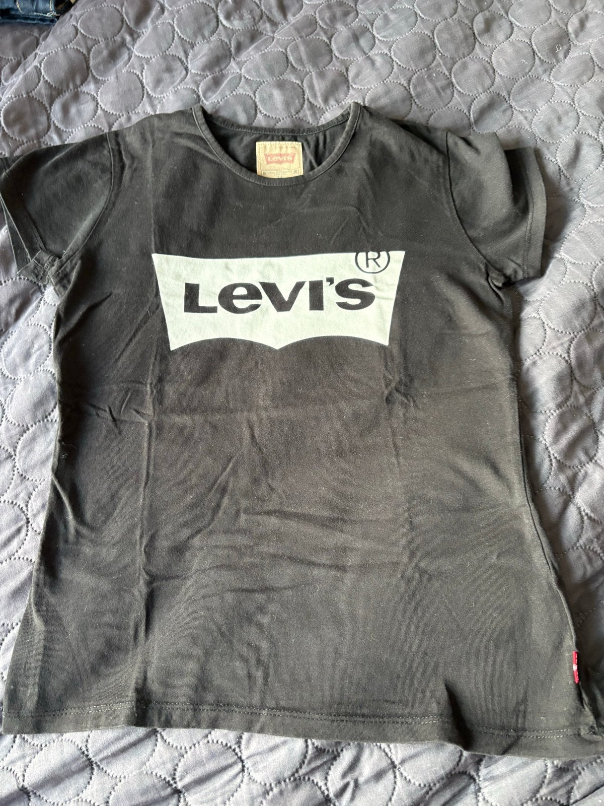 Levi's T-shirt Zwart Kindermaat 14, Kinderen en Baby's, Ophalen of Verzenden, Gebruikt, Jongen of Meisje, Shirt of Longsleeve