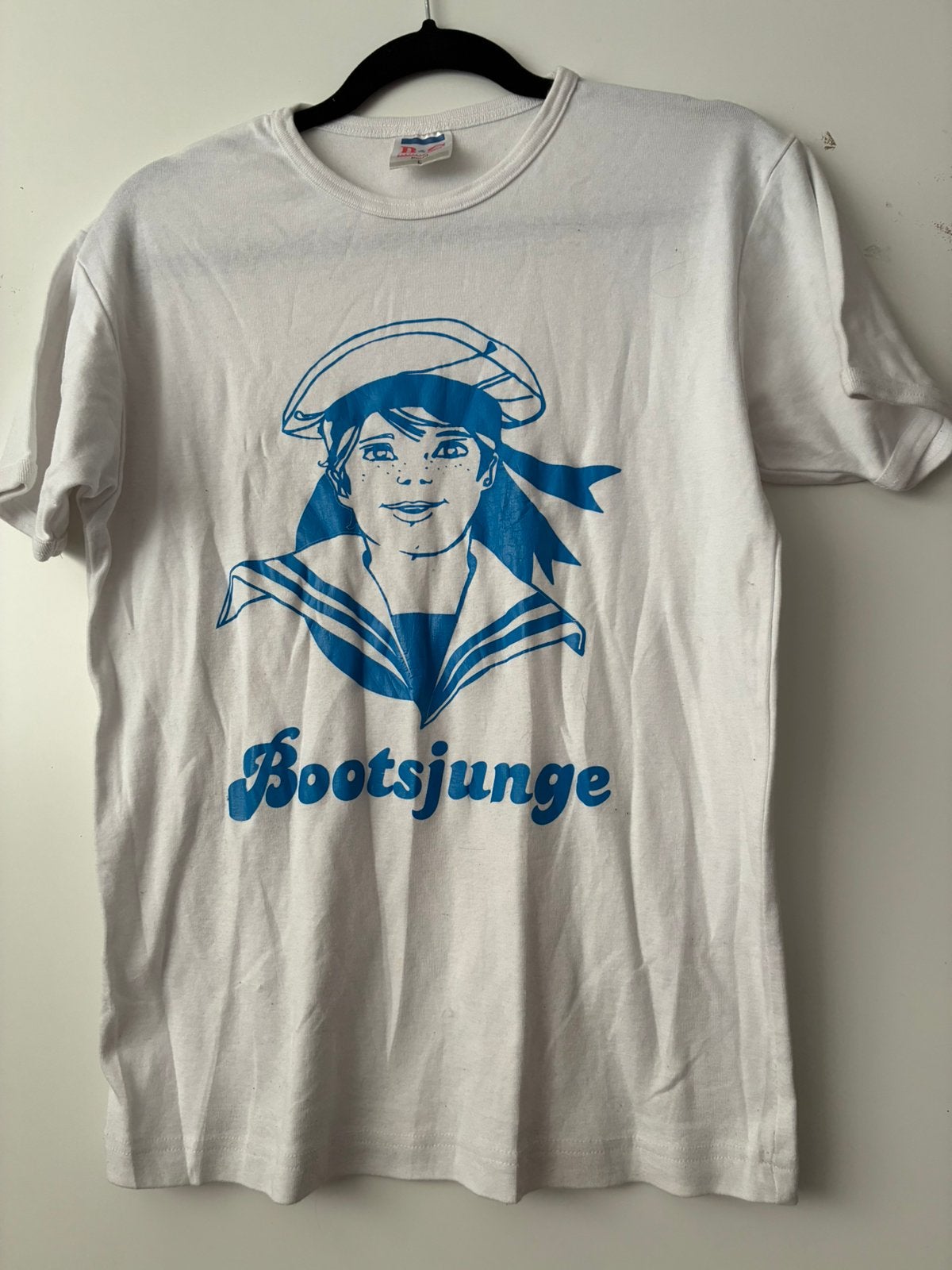 Hans Teeuwen Bootsjunge print logo Zeeman humor t shirt, Ophalen of Verzenden, Zo goed als nieuw, Maat 52/54 (L), Wit