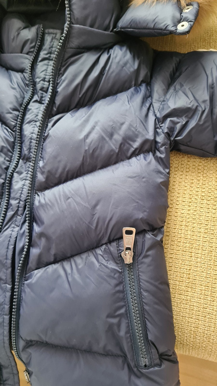 Moncler kinderjas met bontkraag maat 98, Ophalen, Moncler, Jongen of Meisje, Zo goed als nieuw