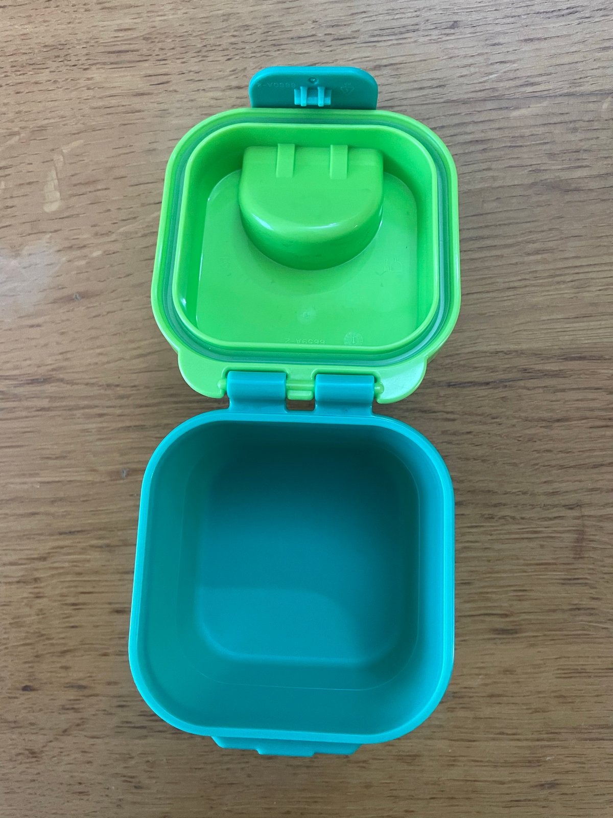 Tupperware snack trommel 250ml - Ideaal voor onderweg!, Nieuw, Ophalen of Verzenden, Bus of Trommel, Groen