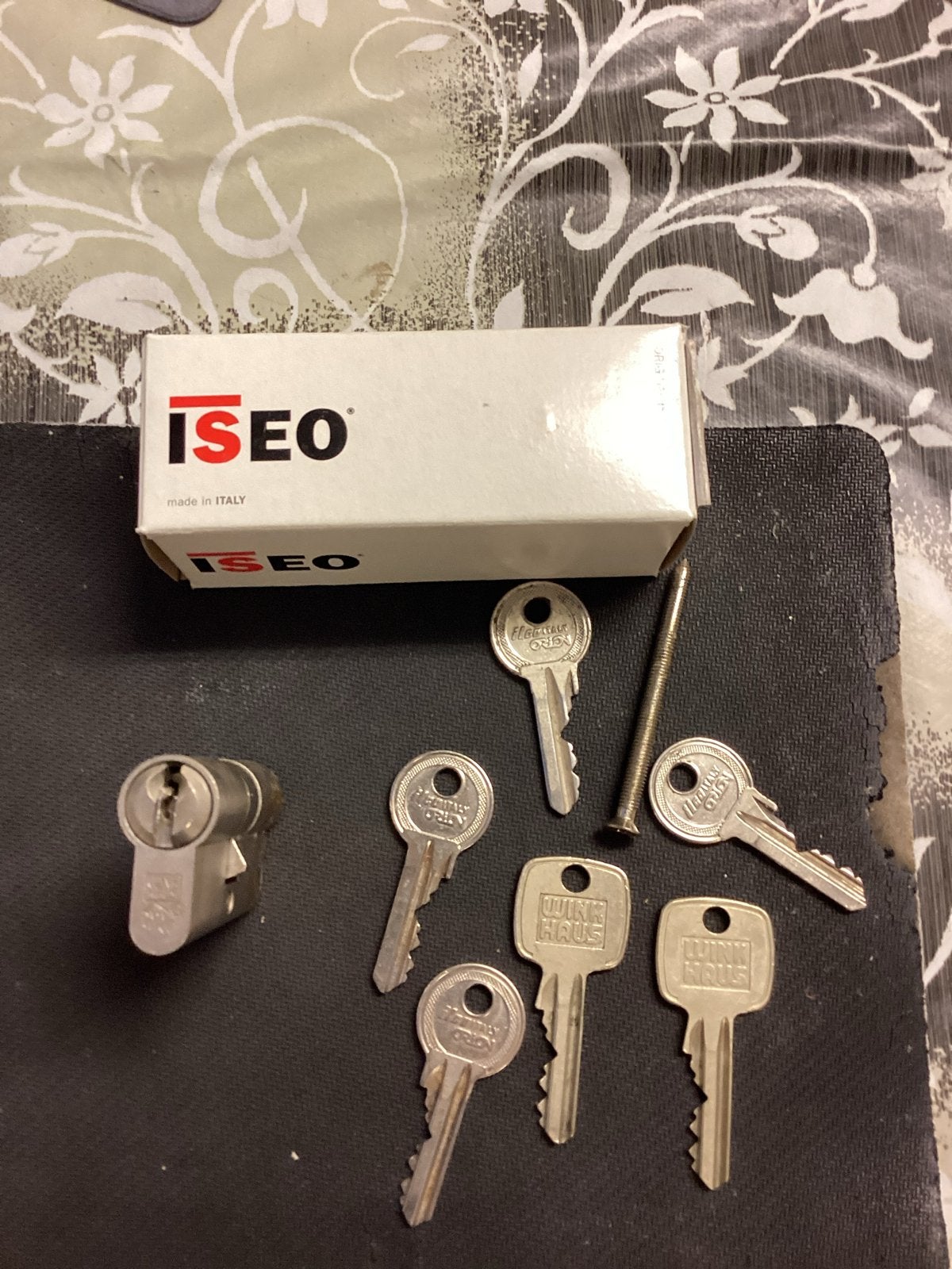 ISEO Deurslot met 6 sleutels - Zo goed als nieuw, Ophalen of Verzenden, Zo goed als nieuw, IJzer, Slot
