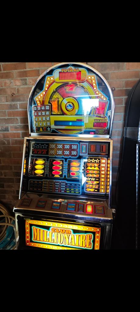 Club Millionaire (astra) op euro, Verzamelen, Automaten | Gokkasten en Fruitautomaten, Euro, Ophalen, Gebruikt, Met sleutels