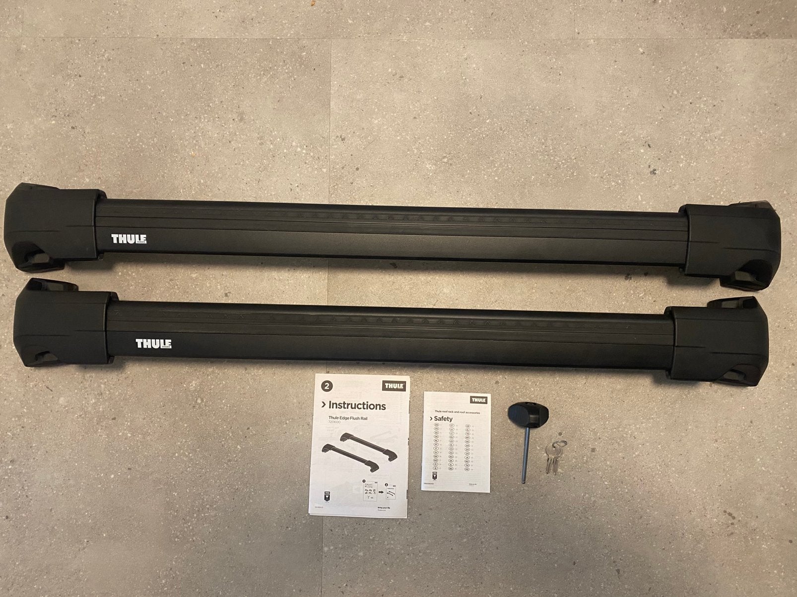 Thule Edge Flush Rail + Thule Wingbar Edge zwart 720600, Auto diversen, Dakdragers, Ophalen, Nieuw