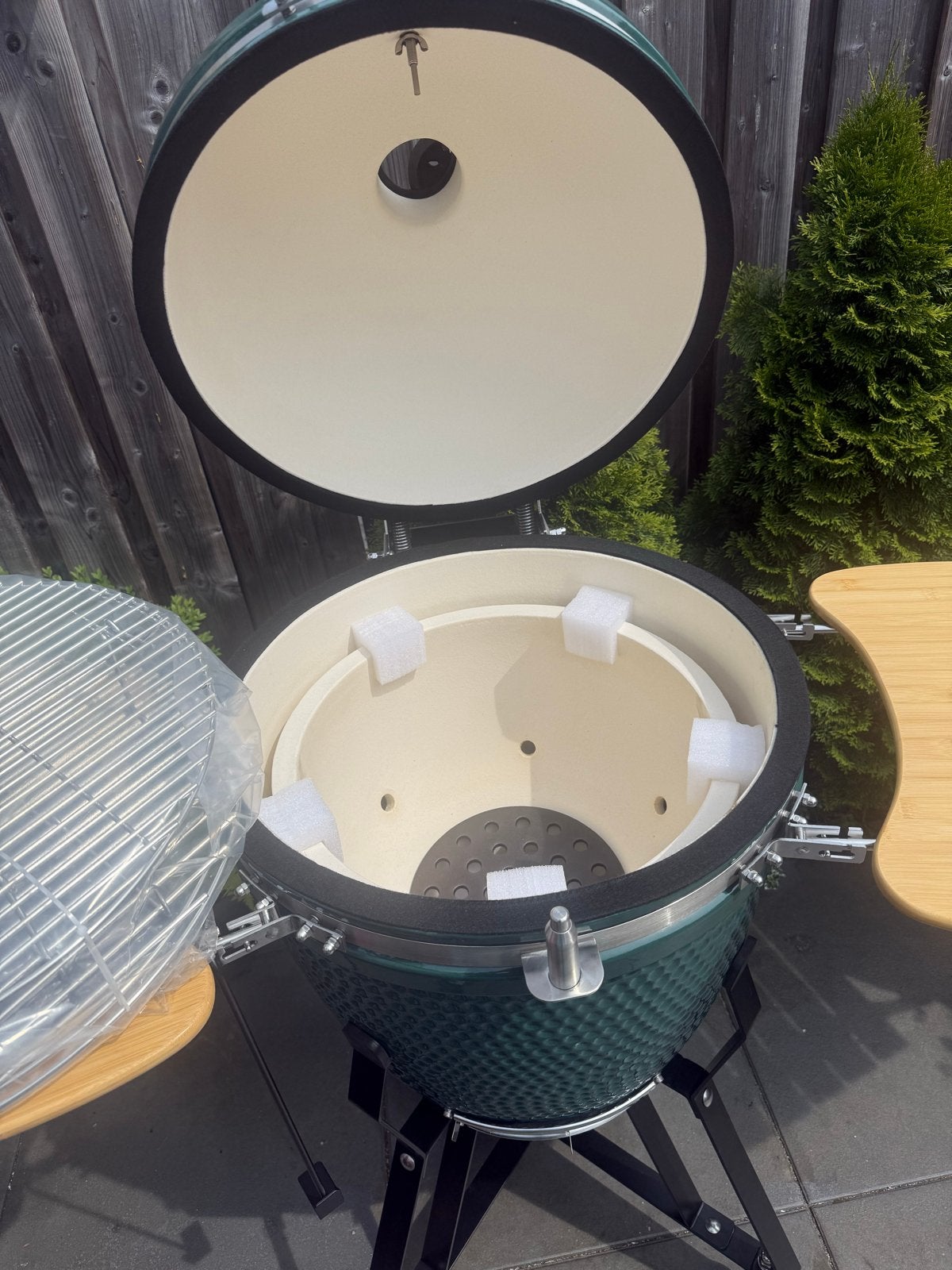 Groene Komodo BBQ 21 inch met roosters en hoes, Tuin en Terras, Verzenden, Nieuw