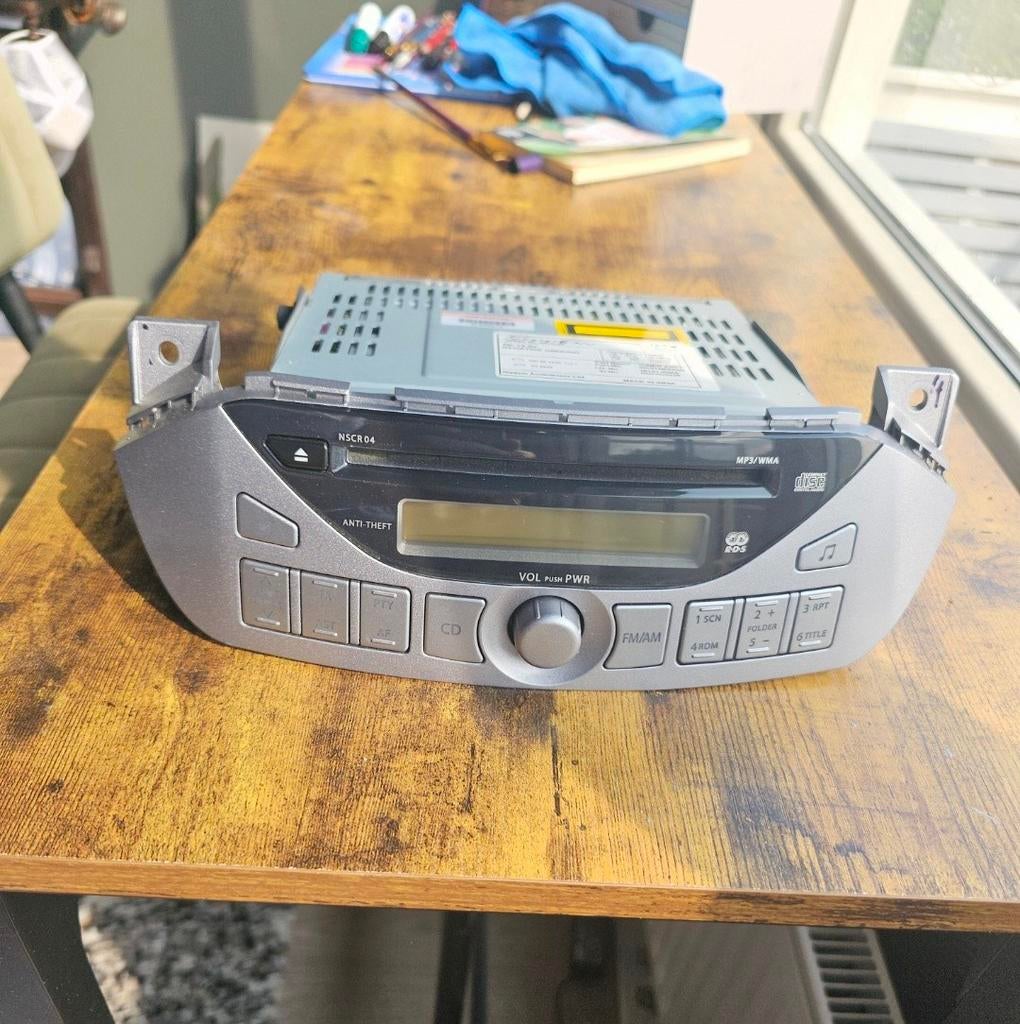 Suzuki Alto Nissan Pixo Autoradio CD/MP3 Speler, Auto diversen, Ophalen of Verzenden, Zo goed als nieuw