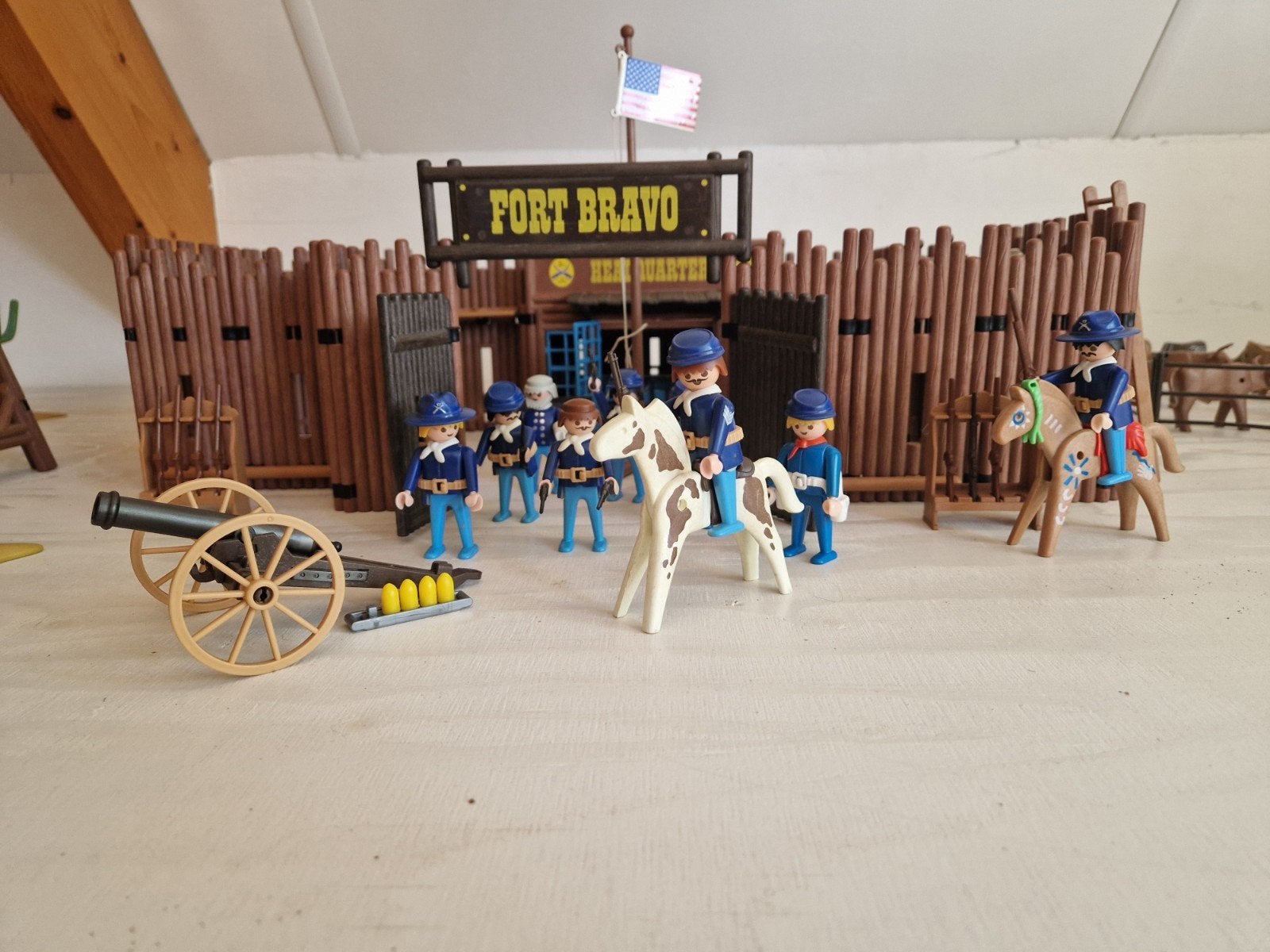 playmobiel fort Bravo met indianen, Ophalen of Verzenden, Gebruikt