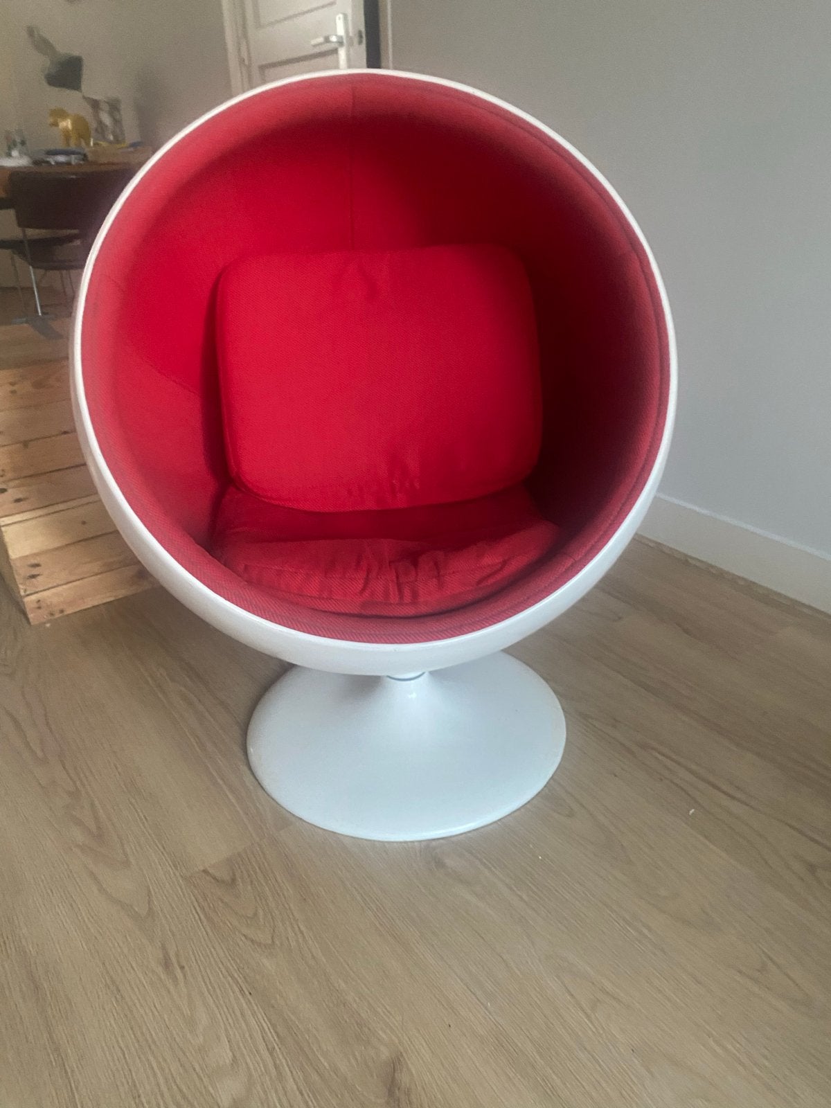 Vintage Eero Aarnio stijl Ball Chair - Rood/Wit, Huis en Inrichting, Ophalen, Zo goed als nieuw, Rood, Eén