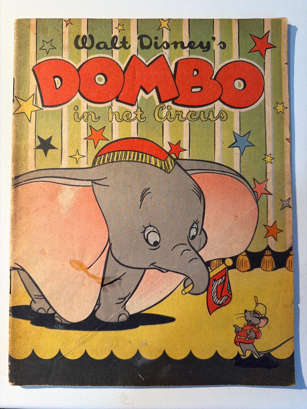 Walt Disney's Dombo in het Circus - Vintage Stripboek, Boeken, Eén stripboek, Ophalen of Verzenden, Gelezen