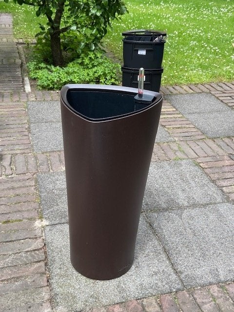 Plantenbak met bewateringssysteem - €30 pst / €75 voor 3, Ophalen, Kunststof, Gebruikt, Minder dan 60 cm