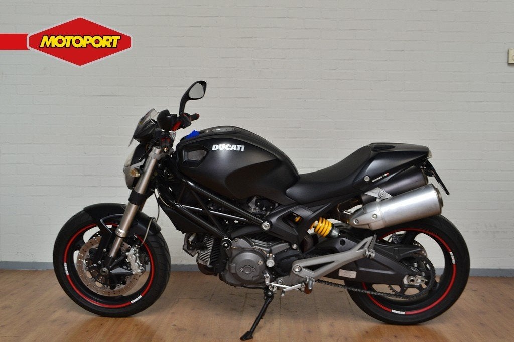 Ducati MONSTER 696 ABS (bj 2008), Motoren, Motoren | Ducati, Bedrijf, Ducati North Europe BV, Naked bike, Oranjelaan 64
2382 VE  Zoeterwoude-Rijndijk