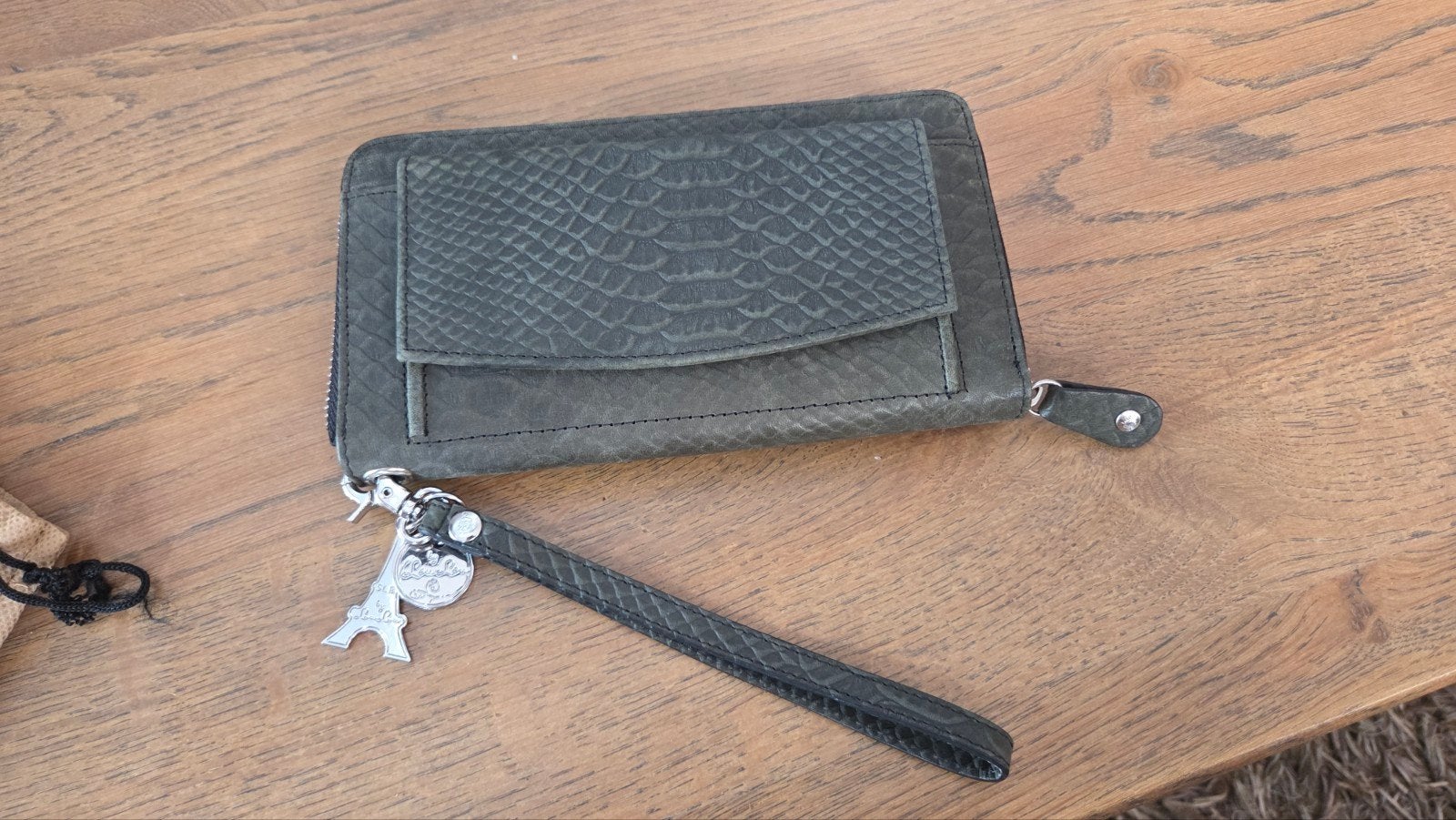 LOULOU Portemonnai NIEUW, Sieraden, Tassen en Uiterlijk, Portemonnees, Ophalen of Verzenden, Nieuw, Groen, Leer