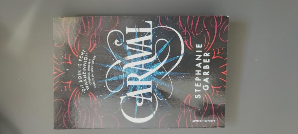 Caraval - Stephanie Garber (Fantasy Boek), Ophalen of Verzenden, Zo goed als nieuw, Stephanie Garber, Nederland