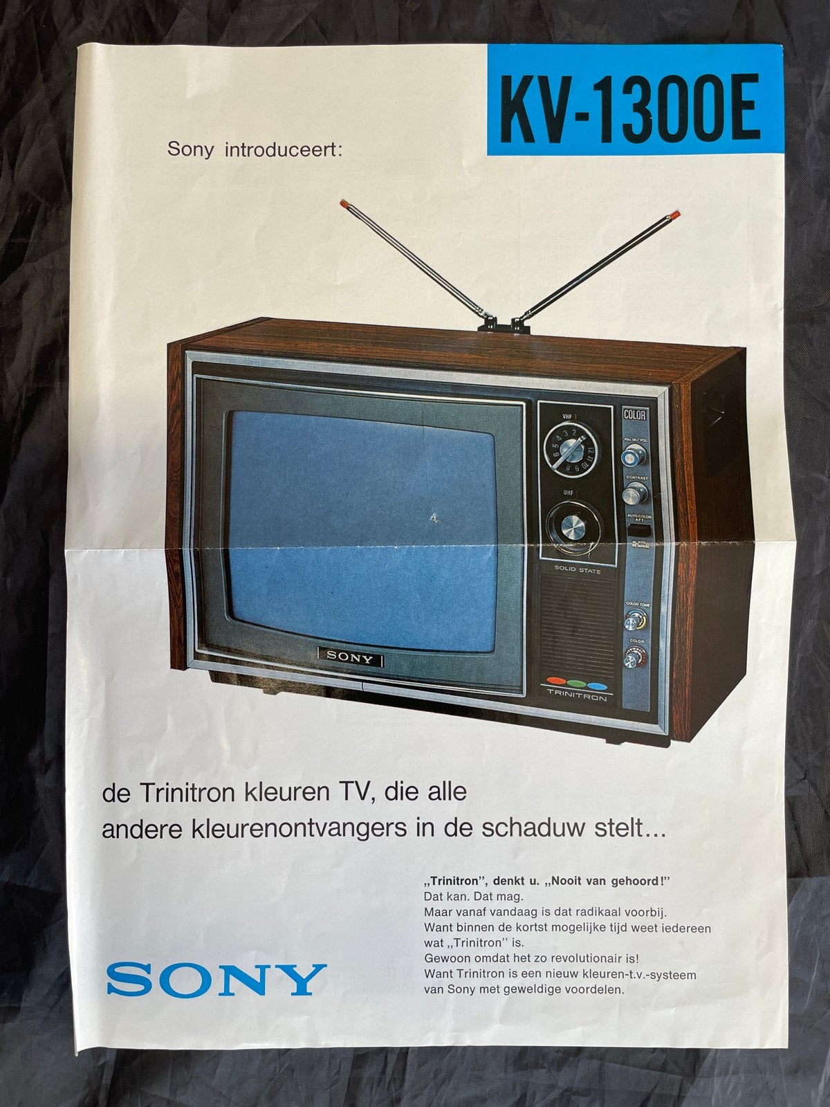Vintage folder Sony KV-1300E Trinitron kleuren TV, Gebruikt, 50 Hz, Ophalen of Verzenden, HD Ready (720p)