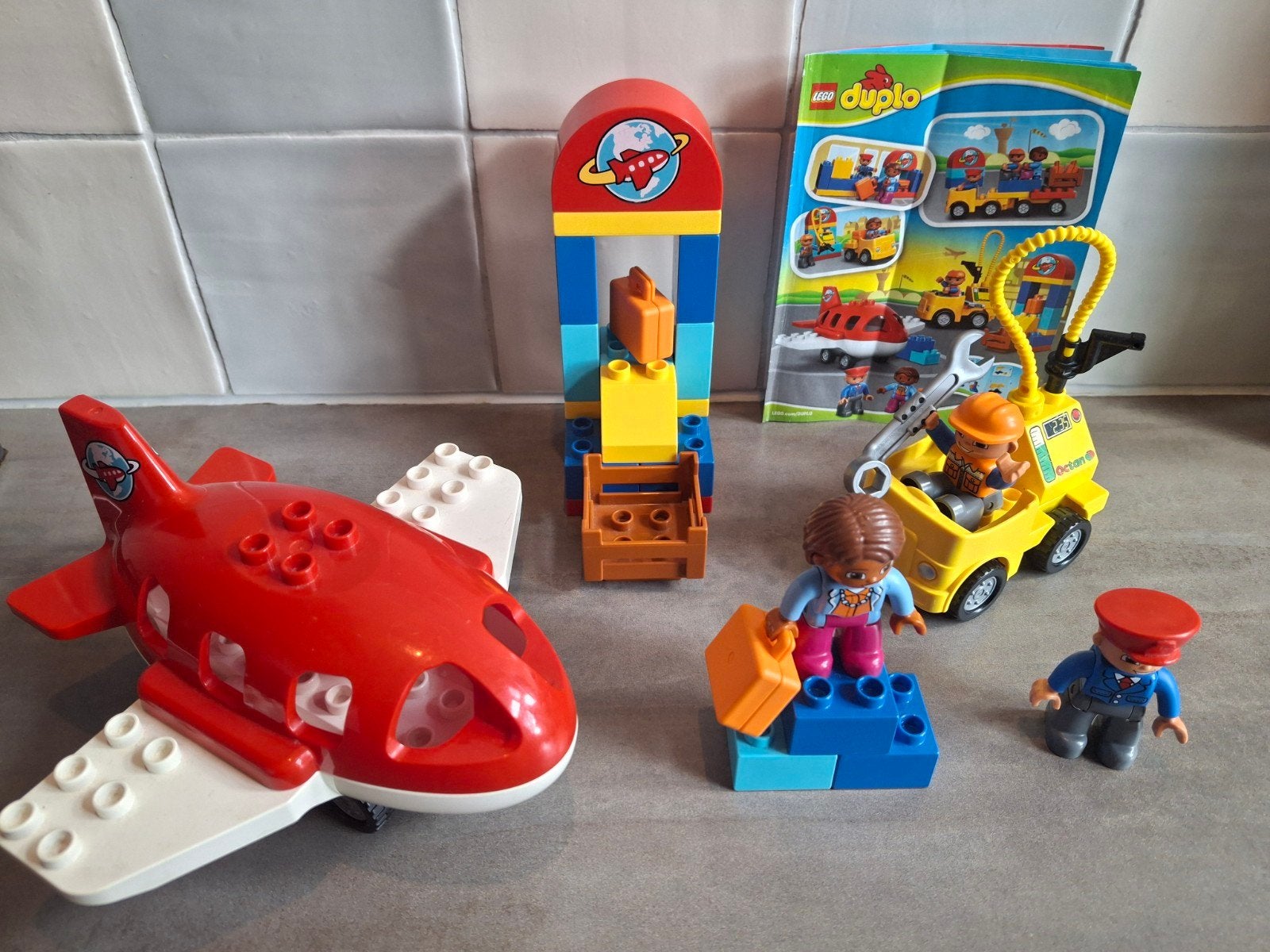 Lego Duplo Vliegveld (10590), Kinderen en Baby's, Gebruikt, Overige thema's, Ophalen of Verzenden, Duplo